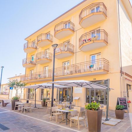 Hotel La Bussola Фінале-Лігуре Екстер'єр фото