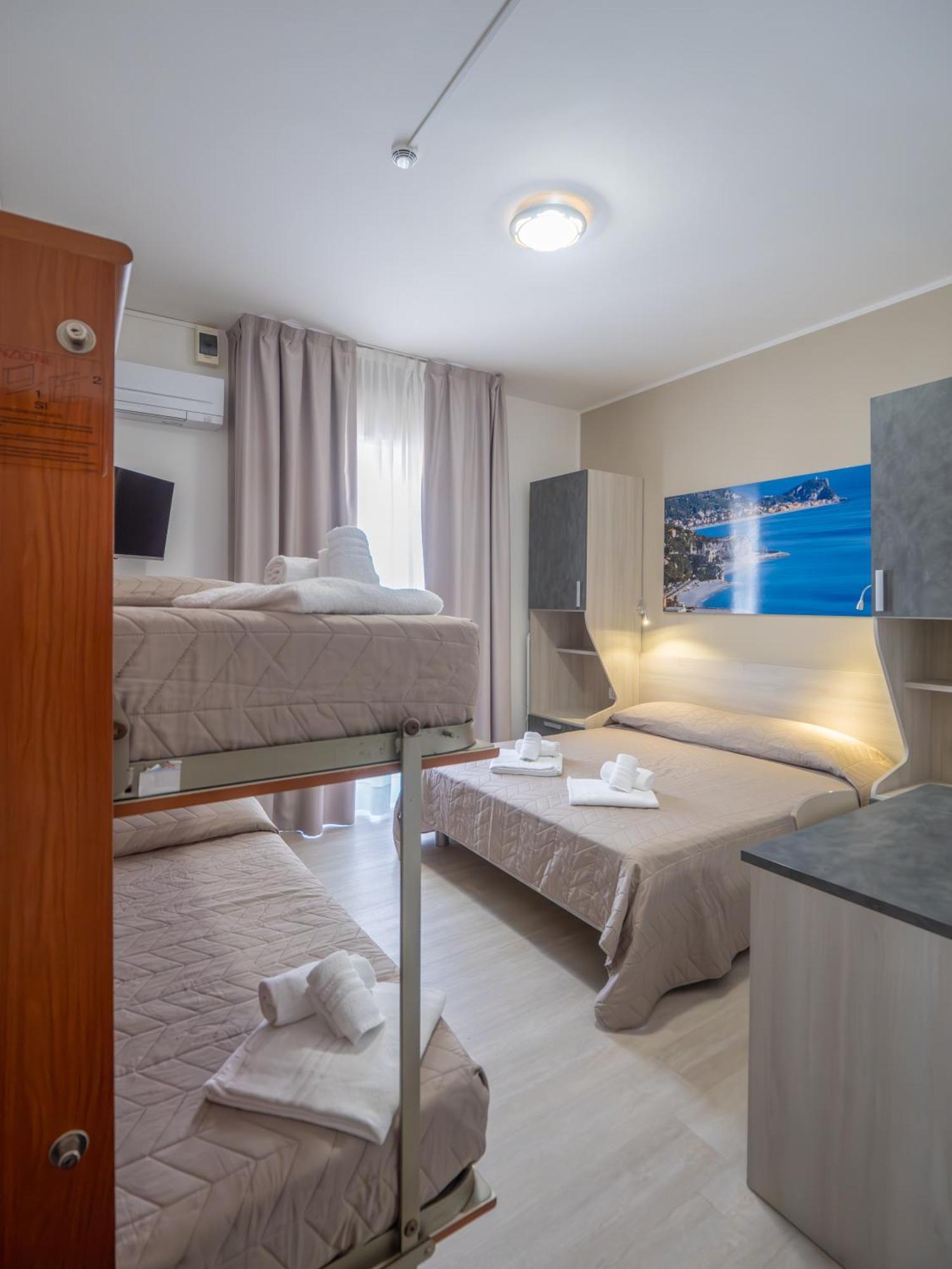 Hotel La Bussola Фінале-Лігуре Екстер'єр фото