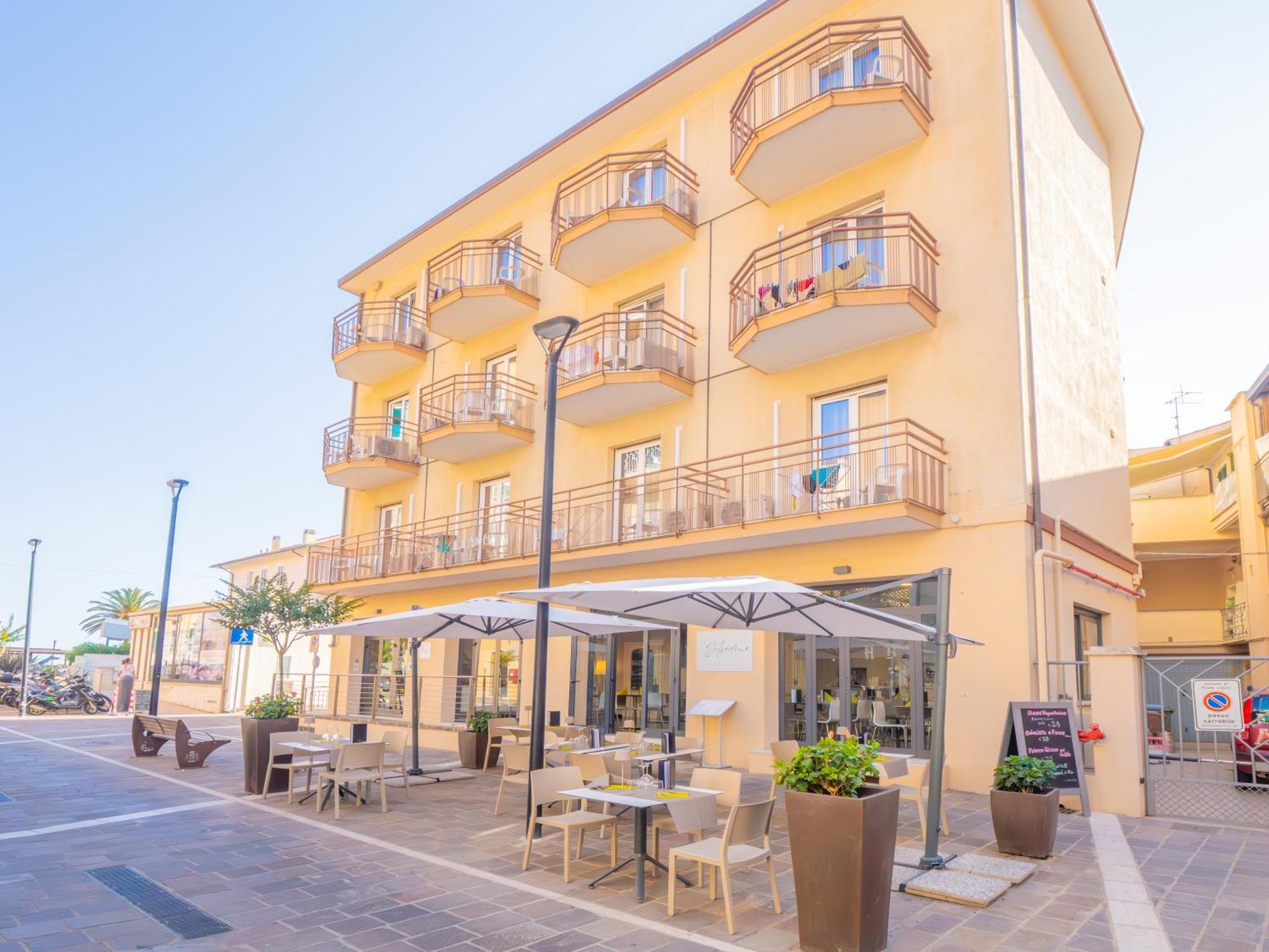 Hotel La Bussola Фінале-Лігуре Екстер'єр фото